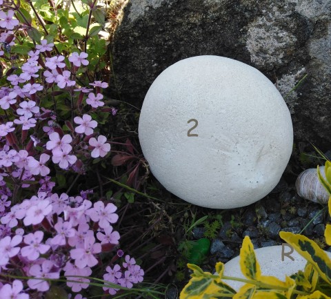 Imitace valounu,zenová zahrádka,č.2 zahrada bílý imitace valoun beton kamene zenová 
