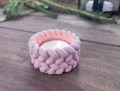 Terakoto-růžový svícen z betonu