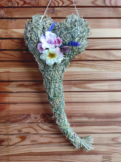 Srdce ze sena srdce srdíčko jarní květiny seno velikonoce 