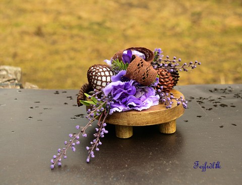 Havaj..:) dřevo domov dekorace originální fialová hnědá krajkové netradiční velikonoční vajíčko aranžmá do bytu hnědofialová 