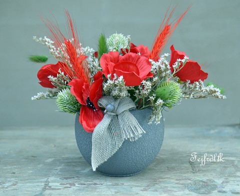 až pokvetou máky.. dekorace červené koule květník šedý maková kulatý aranžmá máky šedočervená v kouli jaro-léto 