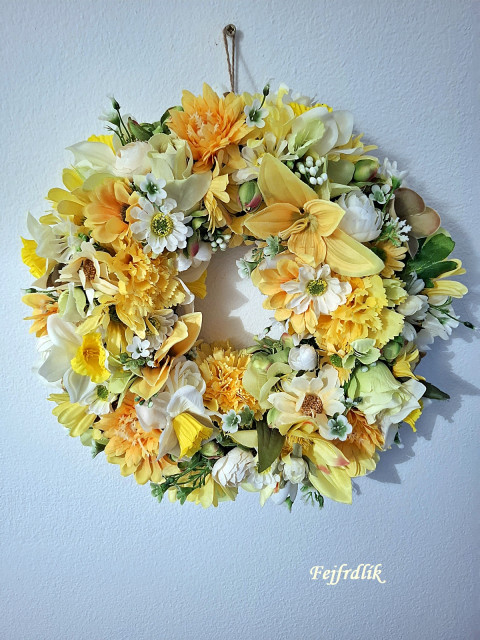 věneček ,,žluťásek,, domov dekorace bílá věnec žlutá žlutý světlezelená na dveře trvanlivý jaro-léto 