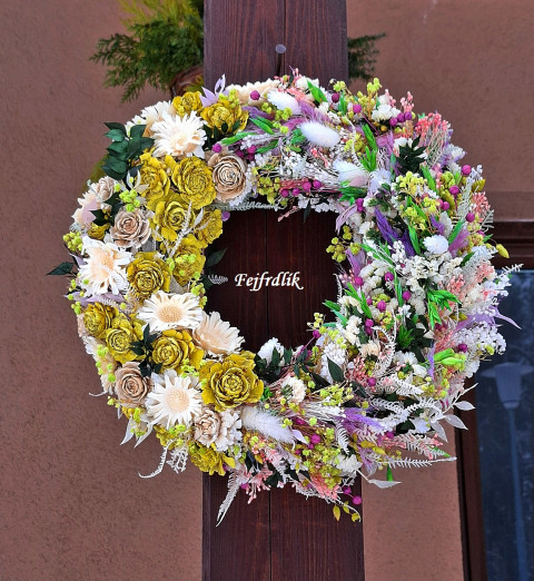 Věnec ,, bohatýr,, :) dekorace originální přírodní věnec žlutá bílé krásný růžové sušinový velký věnec jaro-léto bohatě zdobený 