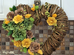 červené srdce s exotickou orchidejí