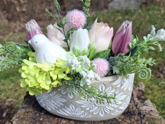 červené srdce s exotickou orchidejí