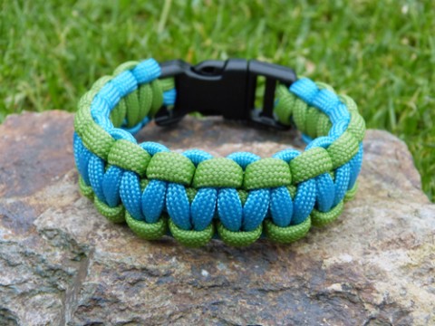 Náramek PARACORD modro-zelený náramek pletený paracord turistika survival outdoor tramping padávkovka 