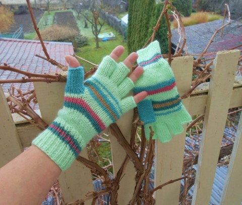 Pletené bezprsťáky barva mint originální zelená barevné pletené zelené sportovní zimní podzimní originál návleky rukavice dámské bezprsťáky bezprstové 