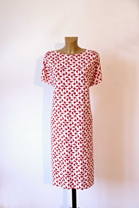 Šaty - červenobílé šaty šitá abstrakce abstraktní kolečka 