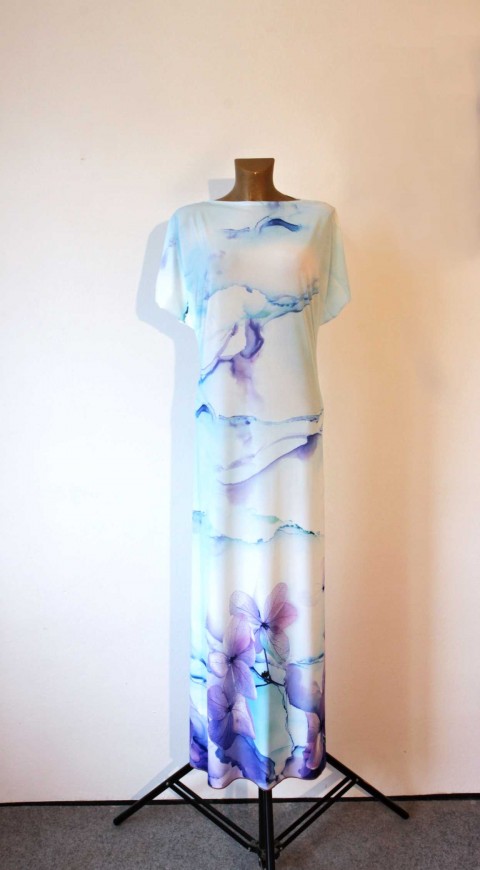 Dlouhé šaty - hortenzie barva květy květiny šaty duhový šitá abstrakce fleky hortenzie čmouhy 