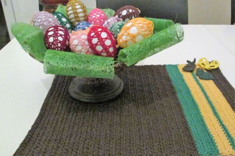 Velikonoční obháčkované vajíčko jarní háčkované vajíčka velikonoční k zavěšení velikonoční dekorace 