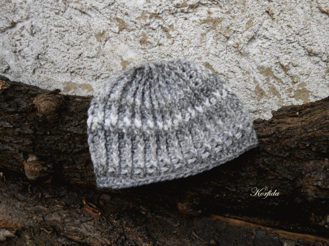 Čepice háčkovaná melírovaná do šeda čepice bílá šedá zimní akryl dětská podzimní unisex melírovaná handmade korfida 