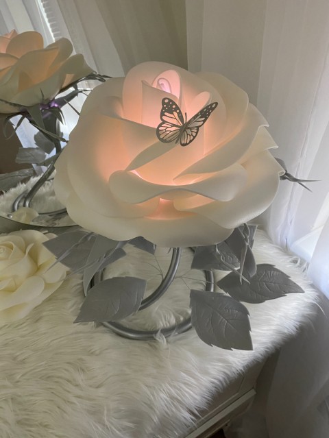 Svítící růže stříbrná - stolní dárek květina lampa design valentýn svítící květina svítící dekorace svítící květiny 
