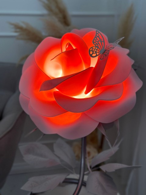 Růže- Stolní lampa dekorace květiny lampa dárky stolní lampa květinové dekorace 