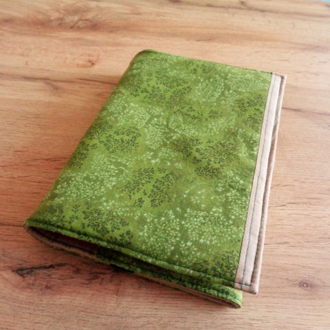 Obal na notes - zelený nastavitelný hnědý zelený obal kniha diář potisk notes nastavitelný látkový obal 