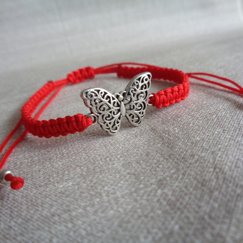 Shamballa náramek s motýlkem šperk náramek doplněk motýl pletený motýlek ozdoba červený macrame uzlíkový 