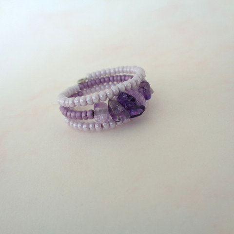 Prstýnek ,,S ametystem