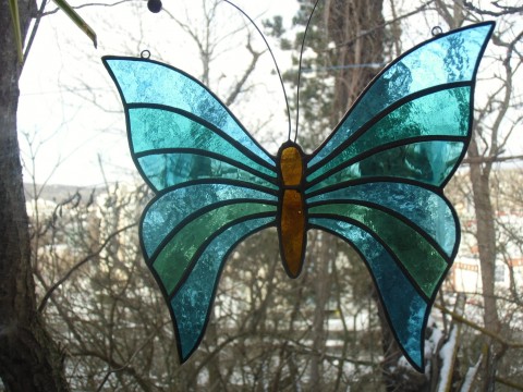 Vitrážový motýl zelenomodrý vitráž tiffany motýl modrozelená 