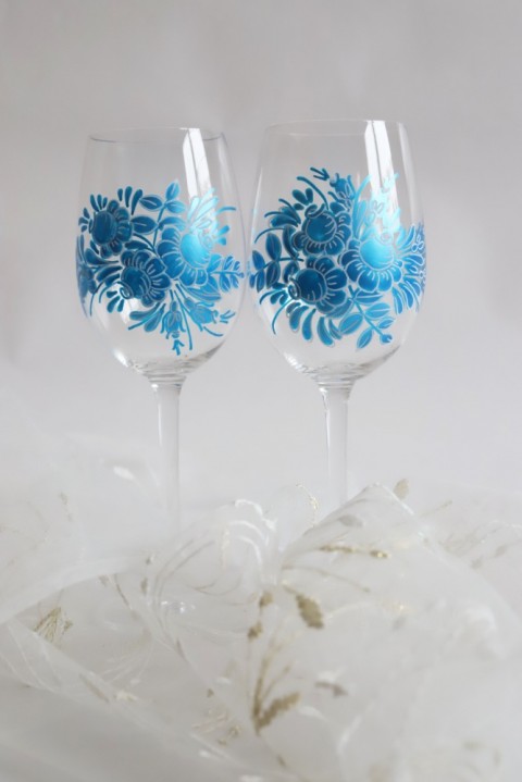 SVATEBNÍ SKLENIČKY víno originální dárek sklo malba květiny narozeniny svátek svatba dárky skleničky 