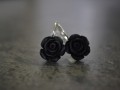 náušnice - růžičky v černé