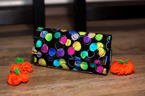 Barevná kola kabelka dárek peněženka barevné peníze bublinky drobné karty 
