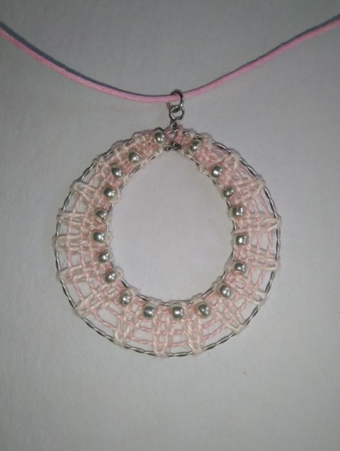 Růžový náhrdelník s korálky korálky drát růžová bavlna elegantní paličkování ozdoba nerez ocel bižuterie stříbrná plátno romantický komponenty šňůra ruční práce voskovaný 