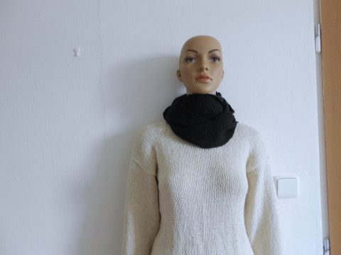 Kulatá šála - nákrčník s merinem černá šála akryl nákrčník merino 