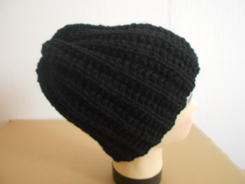 Teplá větší čepice s vlnou UNI čepice černá akryl vlna 