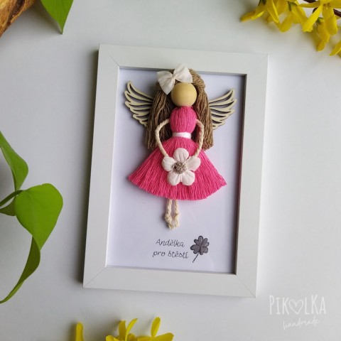 Obraz - anděl pro štěstí dekorace květina zlatá fialová růžová štěstí andělka maminka bíla den matek boho macrame andel strazny pro maminkuanděl 