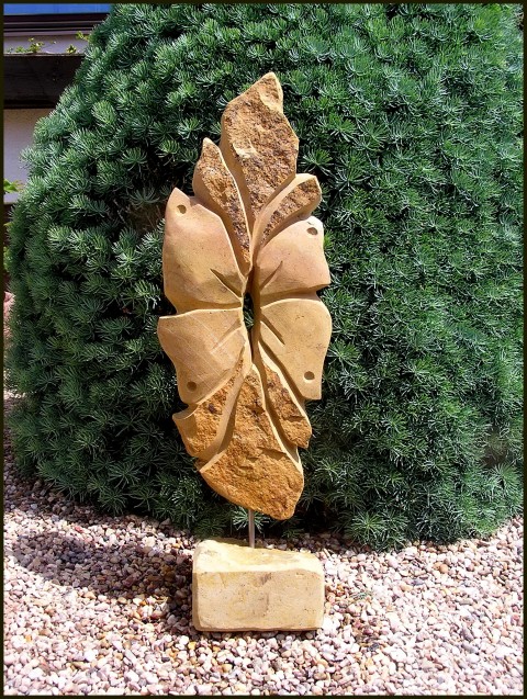 SOCHA Z PÍSKOVCE  - *FLÓRA* plastika socha skulptura zahradní socha socha z pískovce exteriérová socha socha do zahrady. sochy z pískovce 
