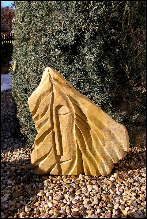 SOCHA, HLAVA Z PÍSKOVCE  - *RADKA* plastika socha skulptura zahradní socha socha z pískovce exteriérová socha socha do zahrady. sochy z pískovce 