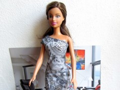 Halenka a sukně na Barbie