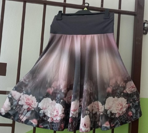 Půlkolová sukně - čajové růže půlkolová sukně 