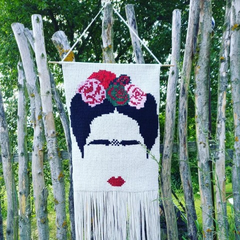 Frída / pixel macrame art frida pixel frída kahlo macrame khalo 