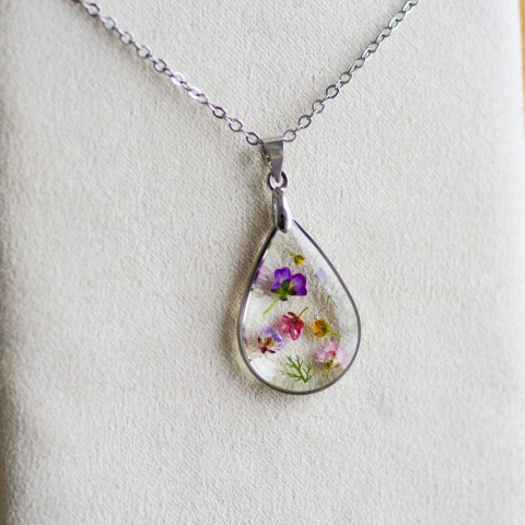 Přívěsek mix květin náhrdelník květiny pryskyřice dárek pro ženu stříbrný šperk stříbrný přívěsek květinový šperk 