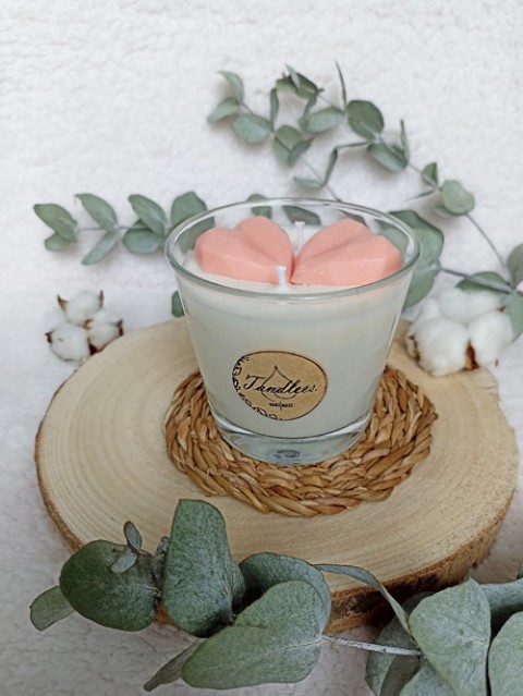 Sójová svíčka s vůní broskve dekorace dárek sklo svícen svíčka vosk srdíčka relax romantický ručně vyrobené boho broskev s láskou hygge sójová svíčka proti stresu 