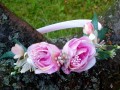 Květinová čelenka s růžovými kvítky