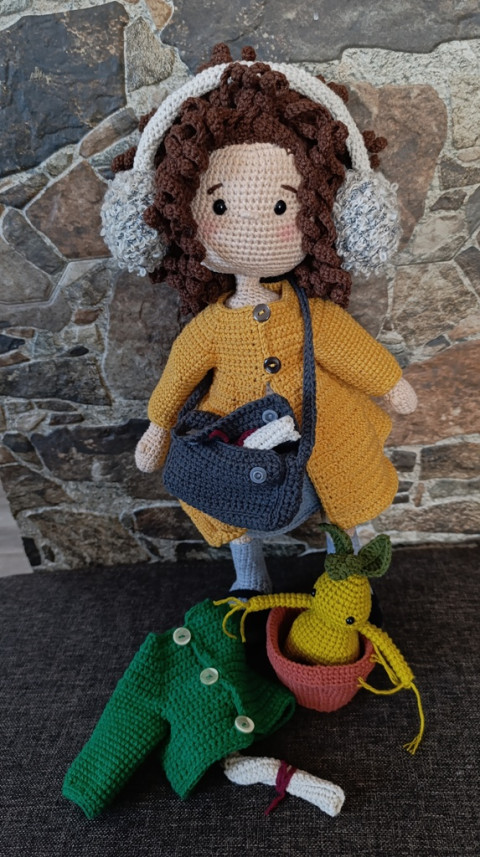 panenka s mandragorou opička dekorace panenka pokojíček hračka mazlíček pipi 