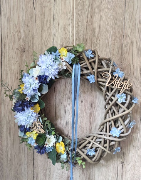 Proutěný věnec v modré modrý dekorace dárek letní narozeniny svátek věnec jaro bílý proutěný na dveře k zavěšení látkové květy jarní. léto 