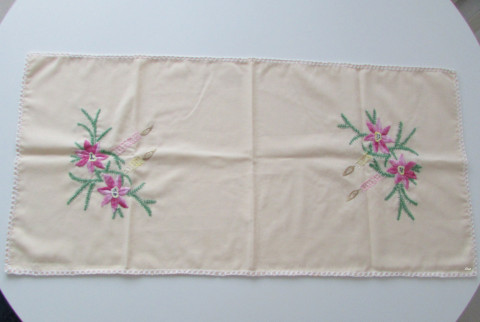 Vánoční dečka zelená vánoce růžová vánoční vintage béžová prostírka vyšívané handmade na stůl dečkavýšivka 