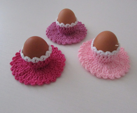 Sada obalů na velikonoční vajíčka dekorace růžová jarní sada jaro velikonoce ozdoba háčkované velikonoční kalíšek handmade na stůl stojánek na vajíčko obal na vajíčko 3ks 