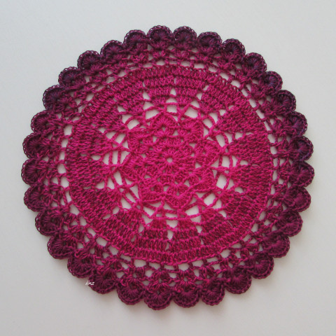 Háčkovaná dečka bavlna háčkované akryl prostírka dečka podložka ubrousek vínová světlemodrá mandala handmade podšálek purpurová na stůl pod hrnek pod talíř pod misku 