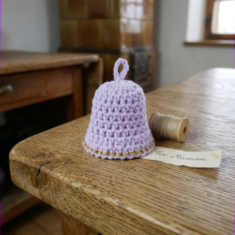 Háčkovaný zvoneček dekorace zvonek ozdoba fialková třpytivé handmade vánoční ozdoba levandulová vánoce zlatá háčkovaný 