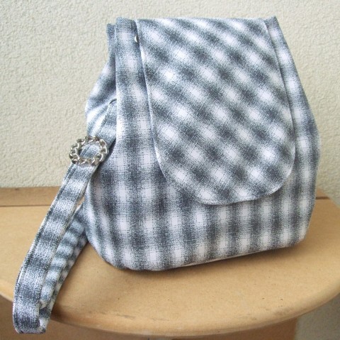Kabelka a batůžek 2v1-Skotská mlha kabelka batoh šedá přes rameno 2v1 na záda kabelkobatůžek 
