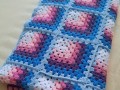 háčkovaná deka s 3D efektem modrá