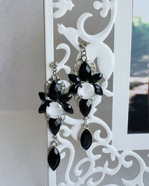 Náušnice - černobílé krásky náušnice bílé svatba černé visací luxusní třpyt náušničky náušky bíločerné černobílé crystal zářivé třpytivé svědek 