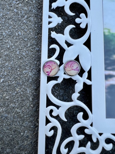 Náušnice - růžový vzor šperk šperky náušnice růžová bižuterie akce pryskyřice náušničky náušky růžové vzor vzory vzorované výprodej pryskyřicové 