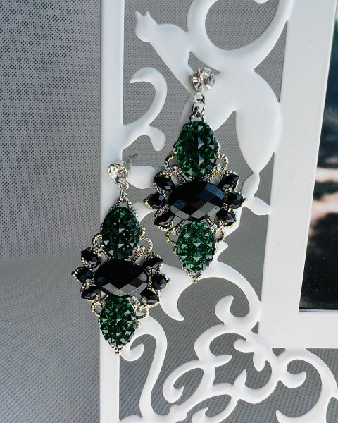 Luxusní crystal - zeleno černé zelená kamínky náušnice černá zelené svatba černé luxusní bižuterie luxus náušničky náušky svatební ples plesové bižuterní crystal bižu kamínek na ples kamínkové luxury svědek crystals 