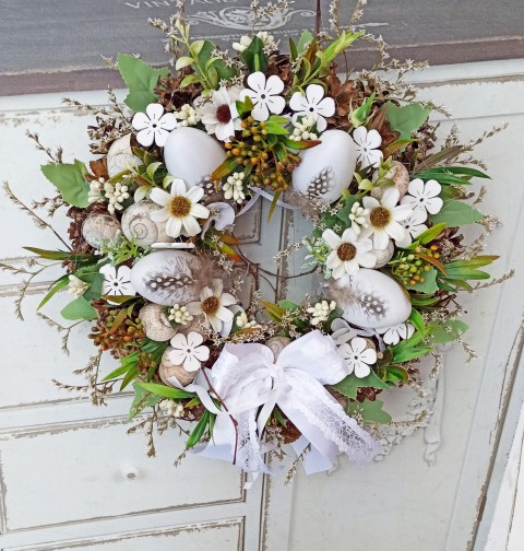 Věneček jarní, s vajíčky domov dekorace květina věnec romantika svatba venkov chata chalupa oslava aranžmá nevěsta nostalgie flower floristika wreath 