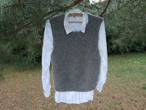 STŘÍBŘITĚ ŠEDÁ VESTA BEZ RUKÁVŮ puvr bez rukávů retro vesta vest 