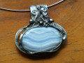 Ve vlnách (chalcedon)